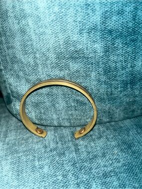 Vintage Gold and Brass tone Plated Magnetic Copper open-cuff bracelet.